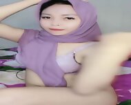 Cewek Jilbab Sekars Memek Tembem